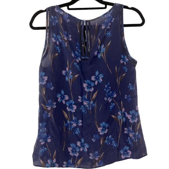 Greylin 100% silk sleeveless top. - Picture 3 of 4